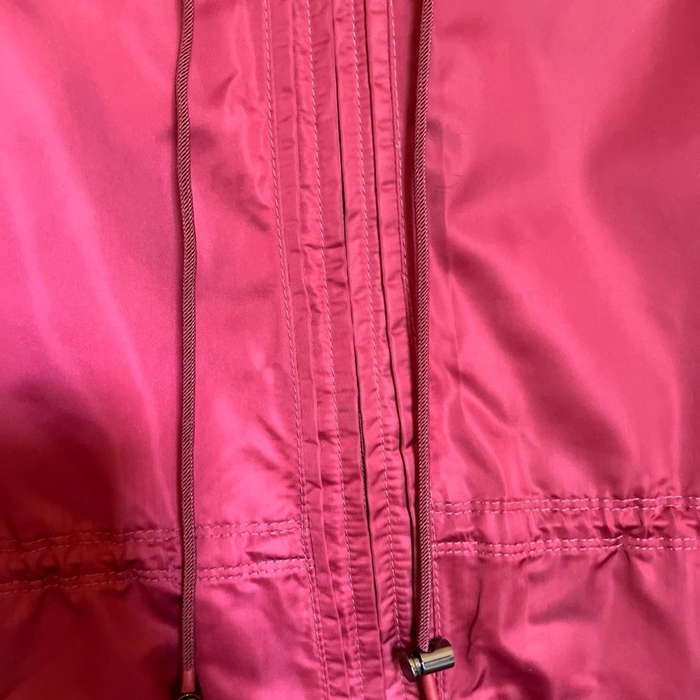Gorgeous Athleta Raspberry Maroon Mid-weight Rain Jacket - Picture 10 of 16